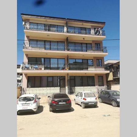 Apartament Lulu Mamaia Nord, 3 Minute De Plaja นาโวดาริ ภายนอก รูปภาพ