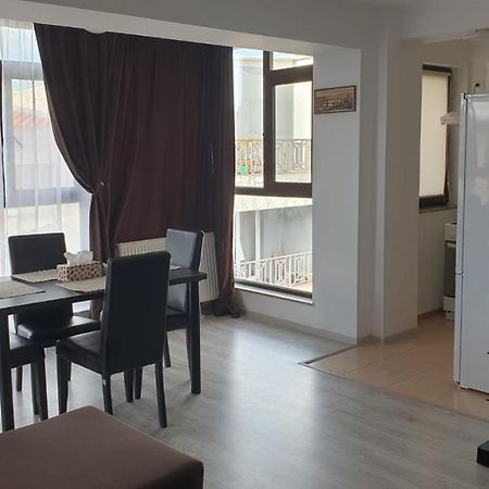 Apartament Lulu Mamaia Nord, 3 Minute De Plaja นาโวดาริ ภายนอก รูปภาพ
