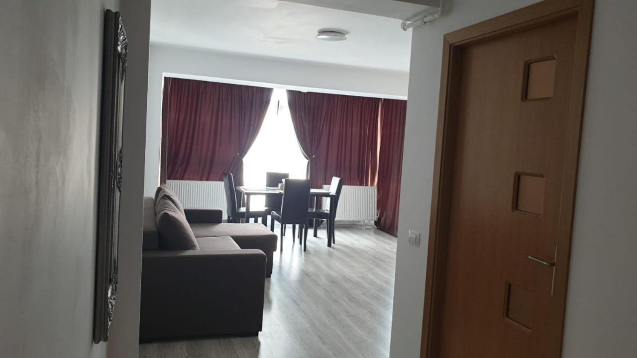 Apartament Lulu Mamaia Nord, 3 Minute De Plaja นาโวดาริ ภายนอก รูปภาพ