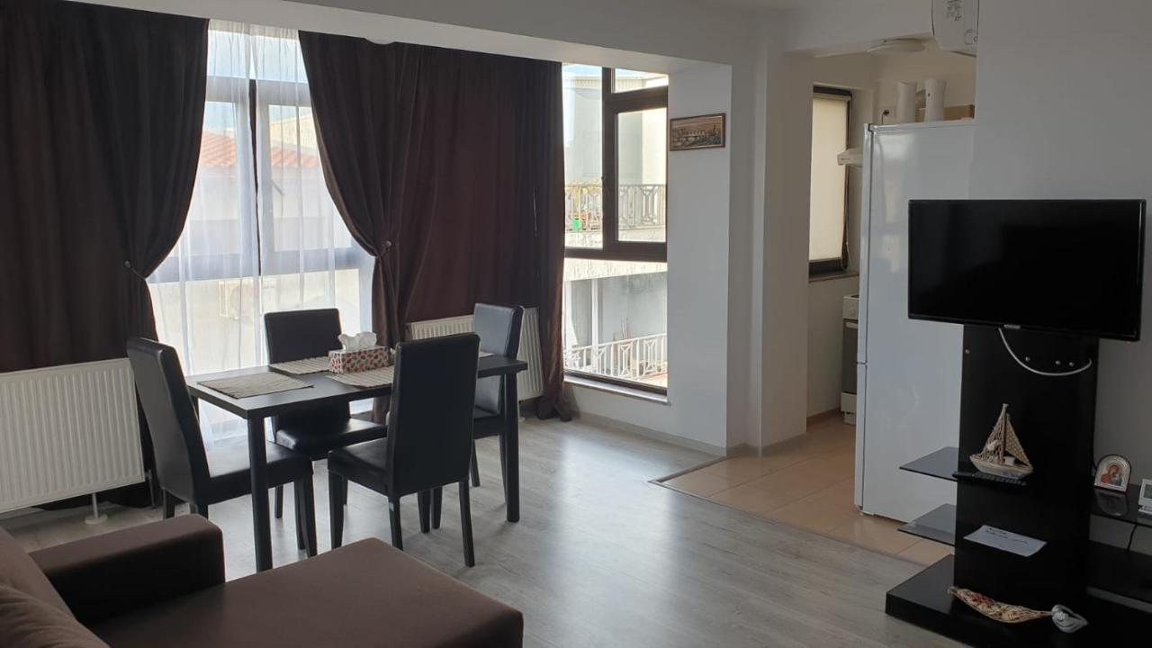Apartament Lulu Mamaia Nord, 3 Minute De Plaja นาโวดาริ ภายนอก รูปภาพ